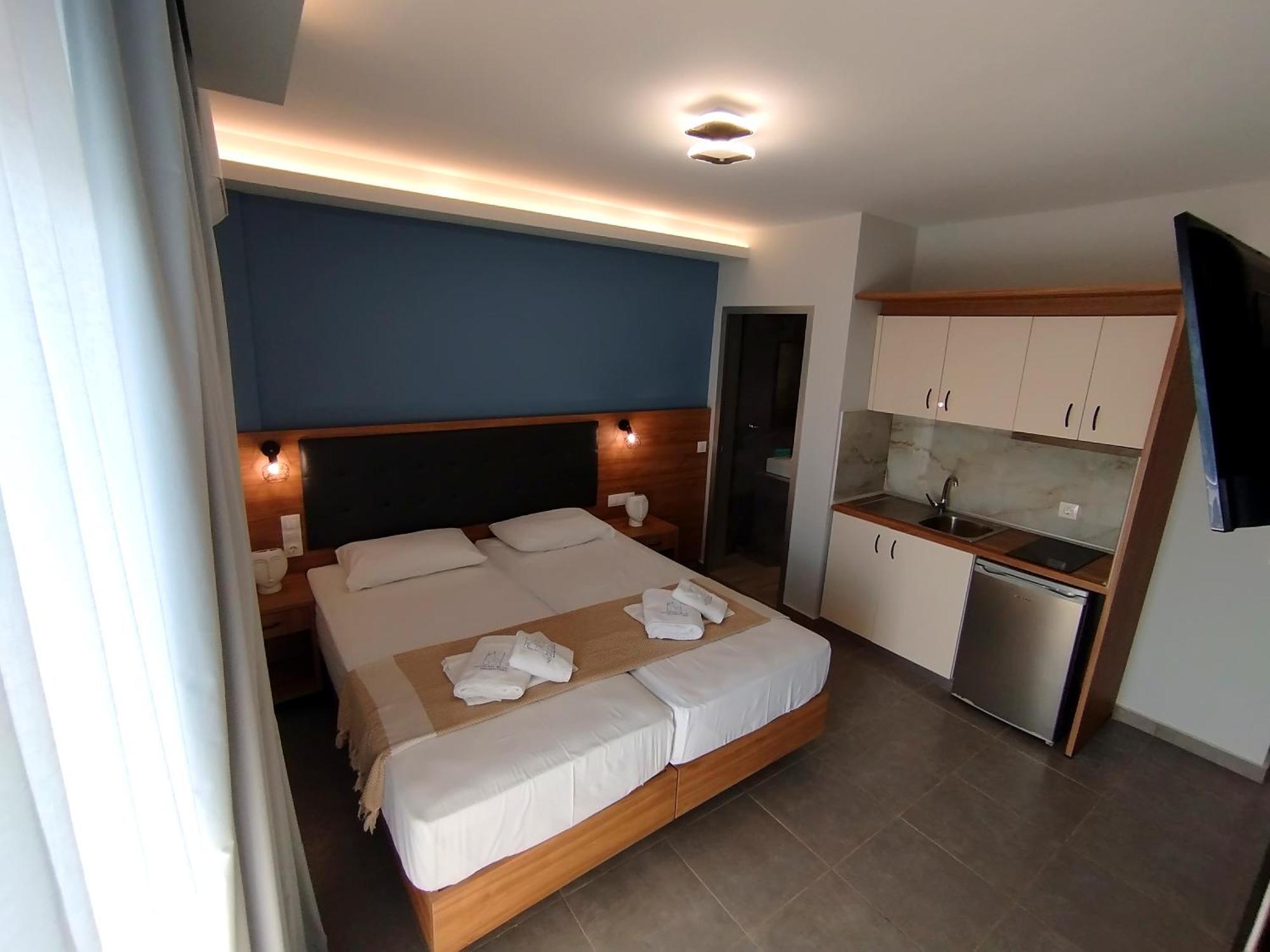 Aegean Blue Apartments & Suites 乐托卡亚 外观 照片