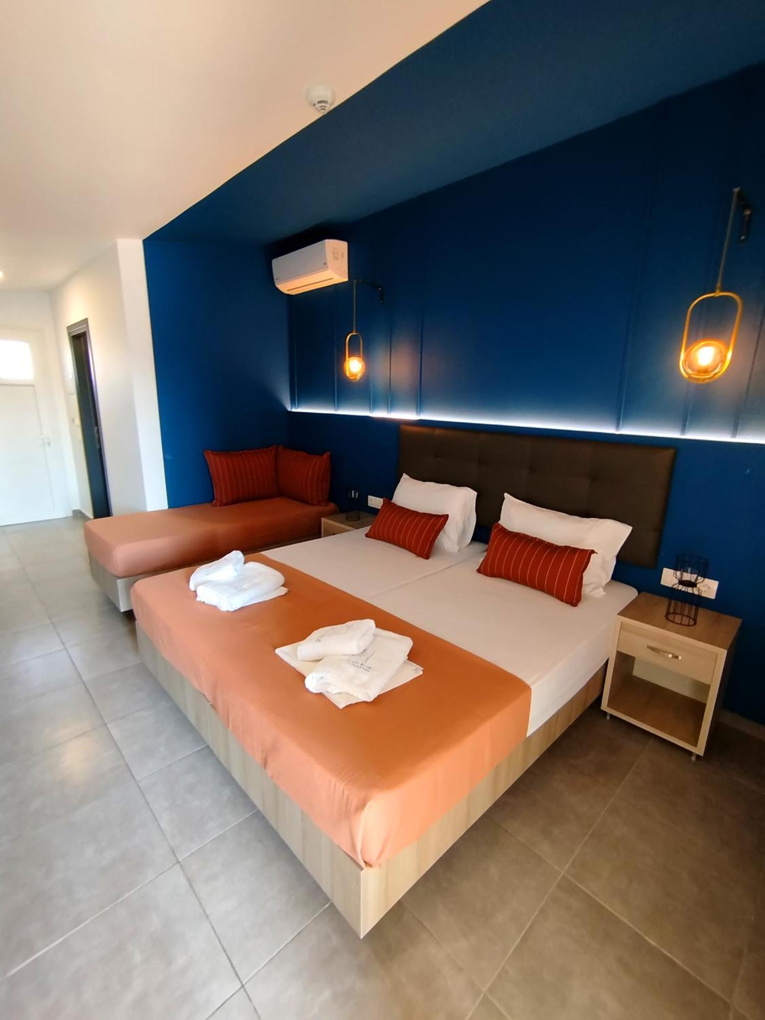 Aegean Blue Apartments & Suites 乐托卡亚 外观 照片
