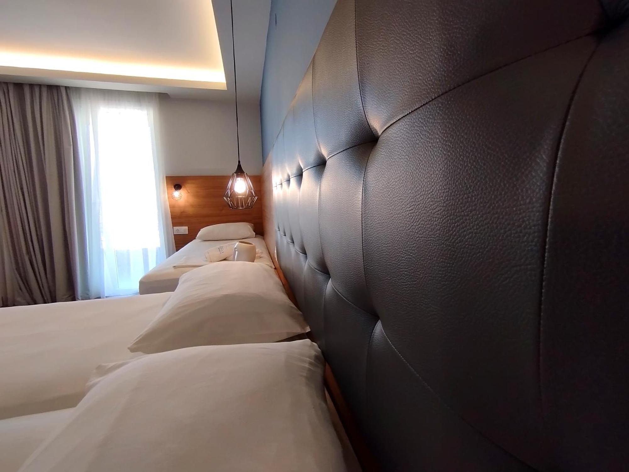 Aegean Blue Apartments & Suites 乐托卡亚 外观 照片